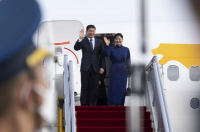 Президент Монголии прибыл в Пекин для проведения переговоров с лидером КНР