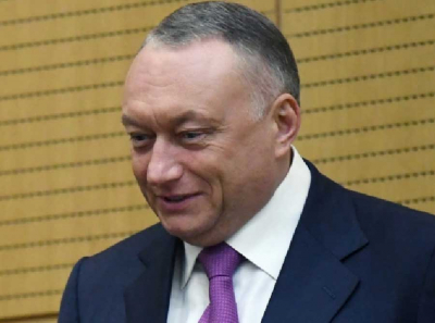 Дмитрий Савельев: Сенатор, активист и фигура в центре скандала